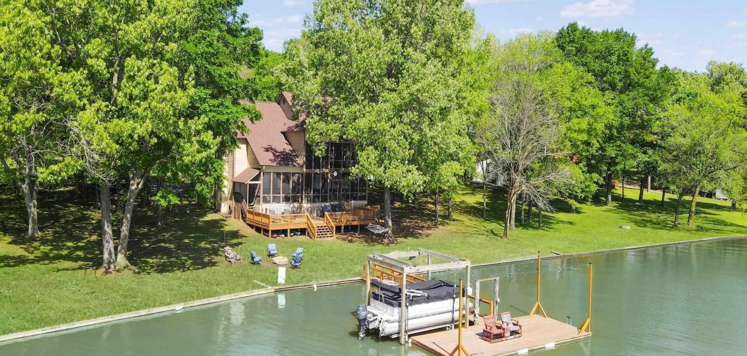 Lakefront home with private dock in North Texas